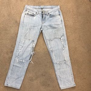 CARMAR boyfriend ripped jeans